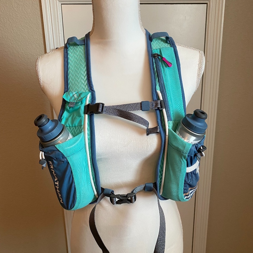 Nathan Fireball Hydration Vest- EUC